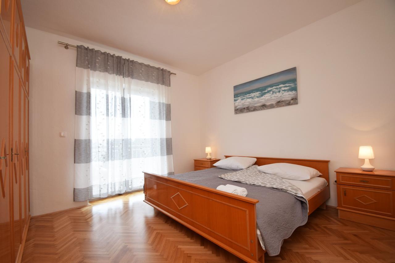 Apartment Duda Starigrad Paklenica Buitenkant foto